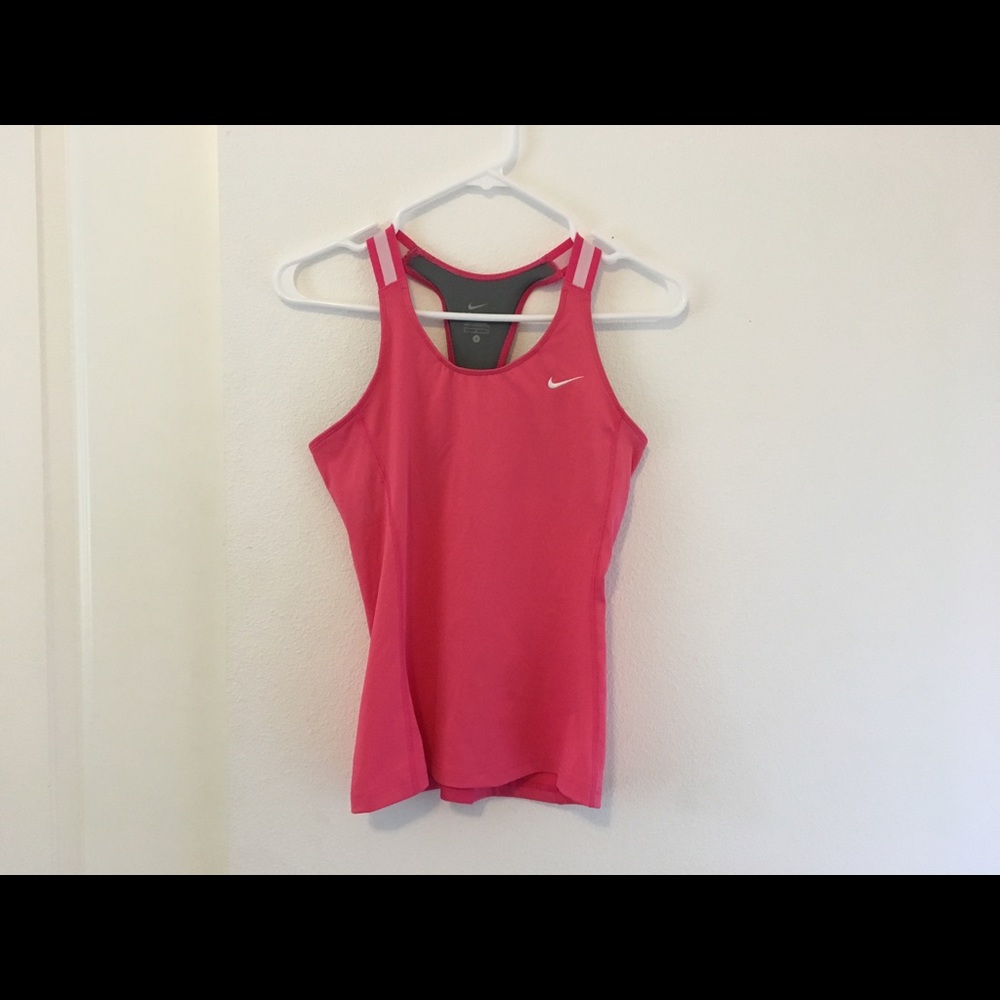 Nike Women’s Dri-Fit Racer Back top. Size Sm